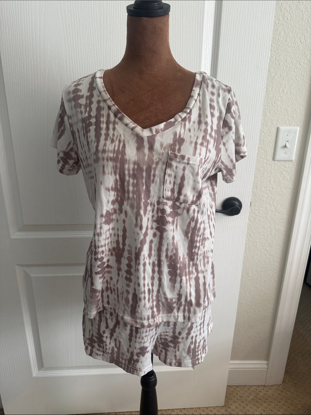 Bali Women's Two-Piece Tie-Dye Pajama Set in Mauve and White